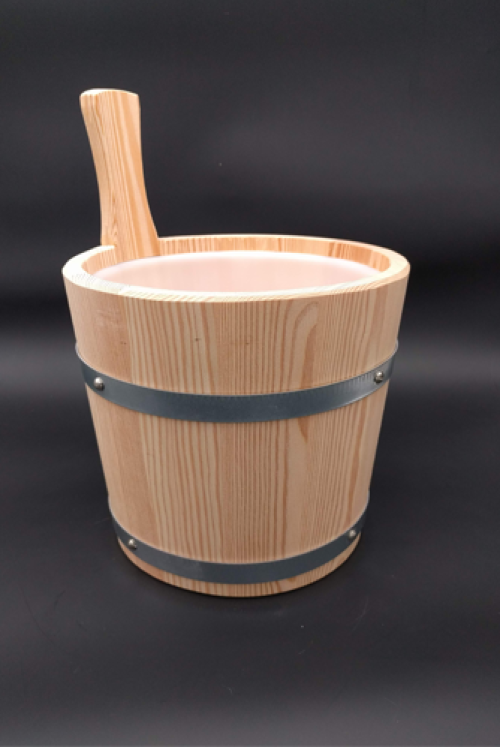 Saunakübel aus Lärchenholz